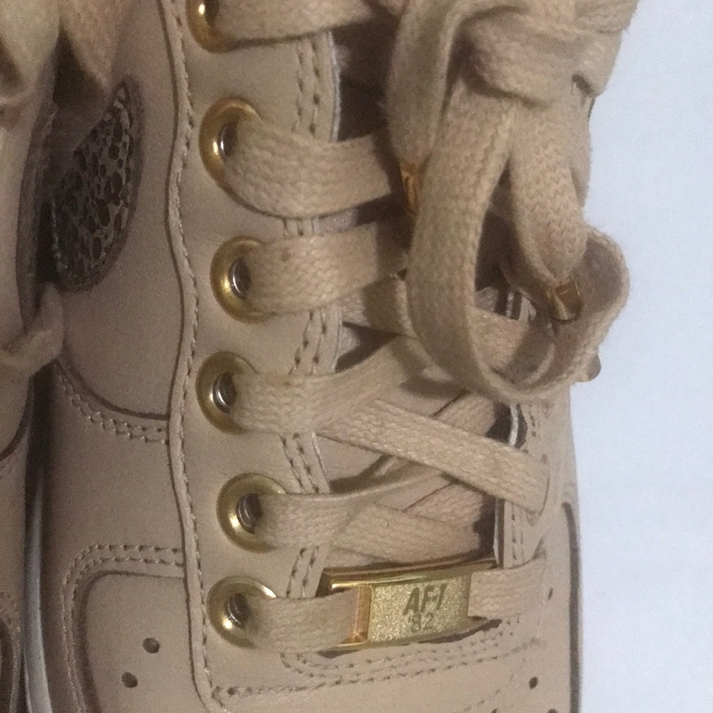 Nike Air Force 1 (AF-1)82. Men size 7. - Picture 9 of 13